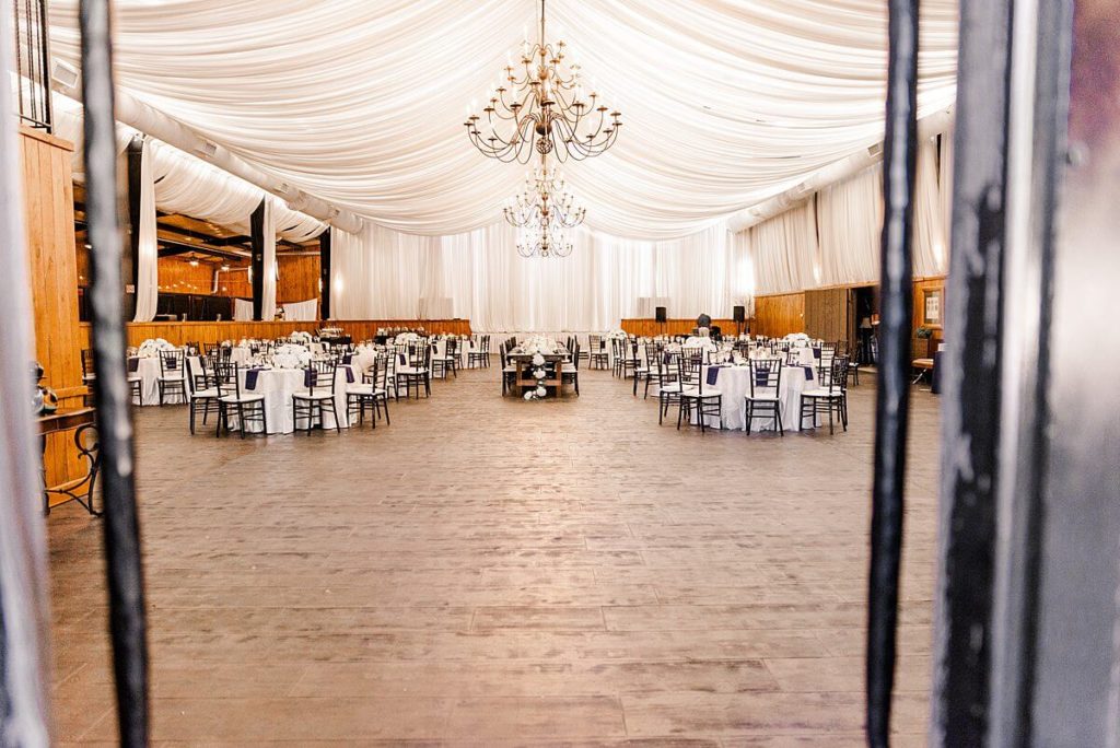 adaumont farms barn decorated for a reception
